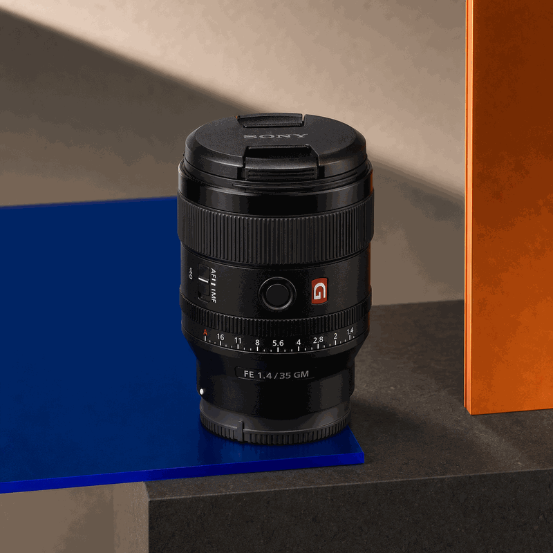Sony FE 35mm F1.4 GM prime lens on a warm plaster, cobalt and charcoal FRAMEHAUS studio set